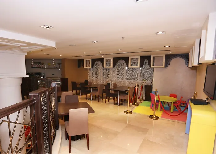Al Hamra Hotel