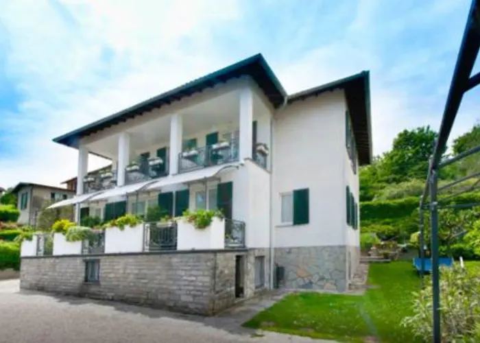 Miralago B&B And Apartments