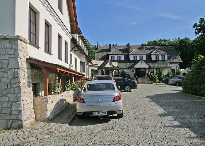Hotel Sarmata Zespol Dworski