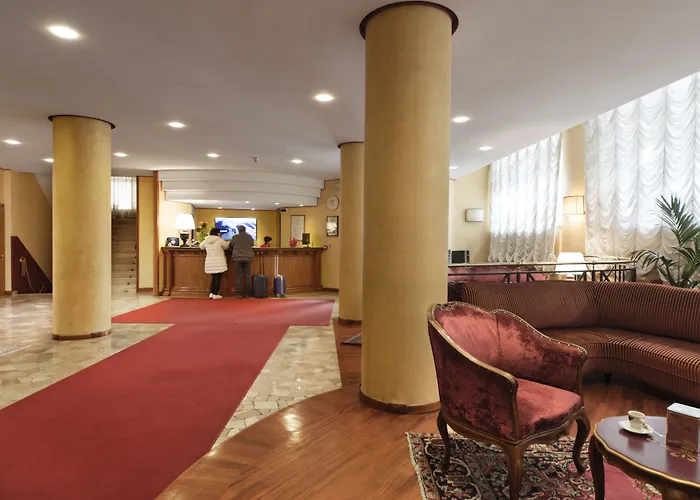 Hotel De Paris