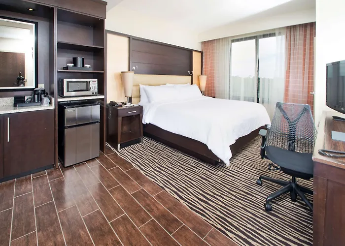 Embassy Suites By Hilton Fayetteville Fort Bragg