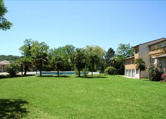 Logis Hotel Restaurant SPA Les Oliviers