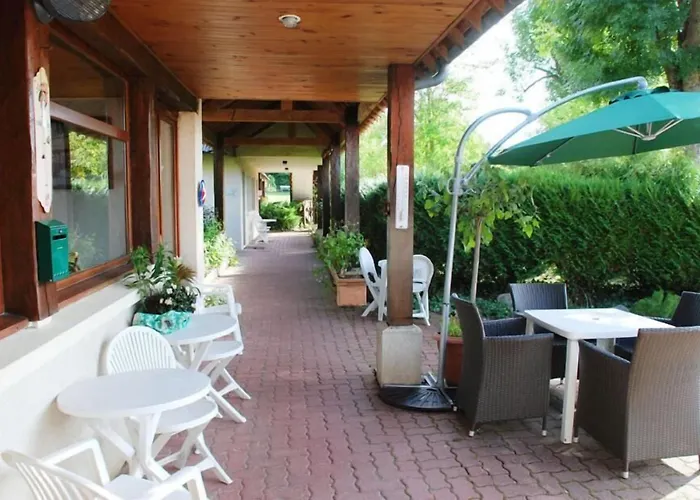 The Originals Access, Hôtel La Dousseine, Dreux Nord