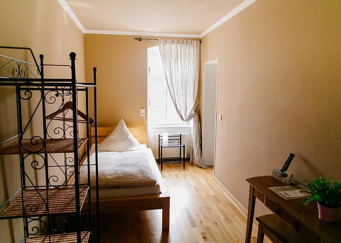 Landhotel Airport-Inn