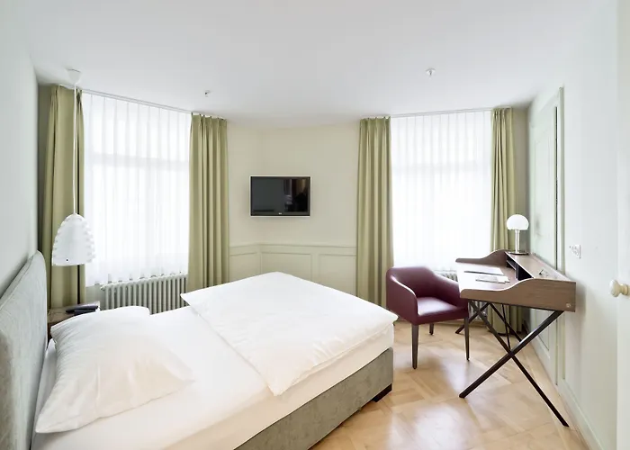 Blume Baden Hotel & Restaurant