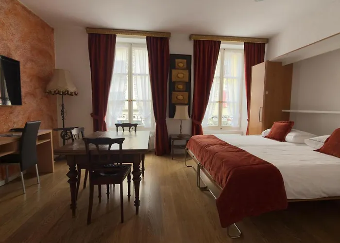Hostellerie Du XVI Siecle