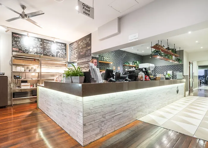 Huskisson Hotel