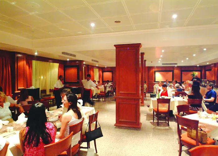 Kapetanios Limassol Hotel