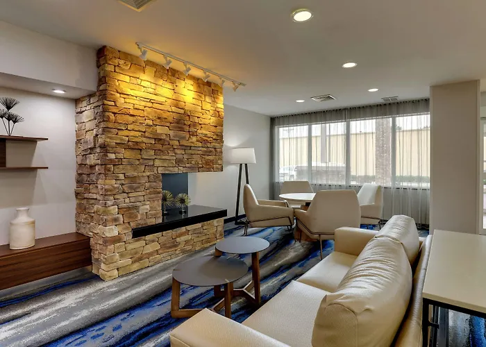 Fairfield Inn And Suites Hutchinson