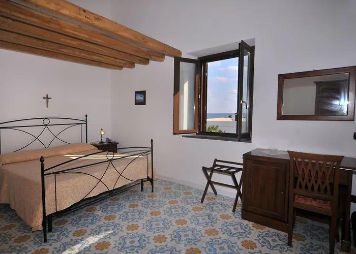 Hotel Villaggio Stromboli - Isola Di Stromboli