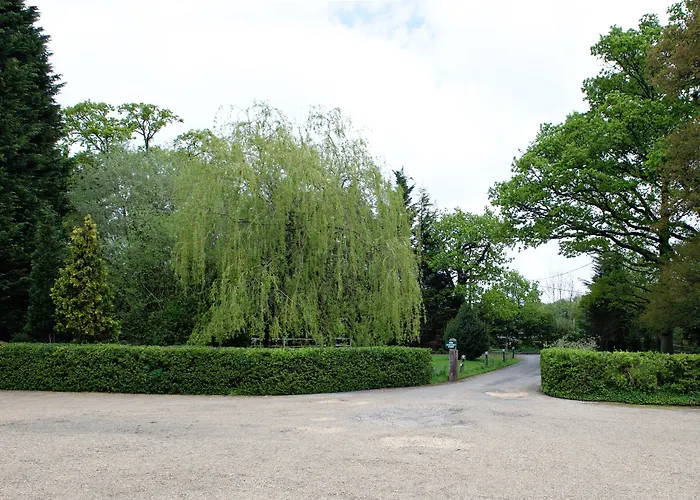 Little Foxes Hotel & Gatwick Airport Parking