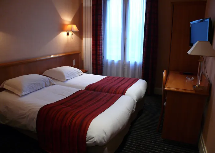 Brit Hotel Privilege Le Royal - Centre Gare