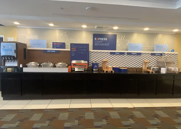 Holiday Inn Express And Suites Detroit North-Troy By Ihg