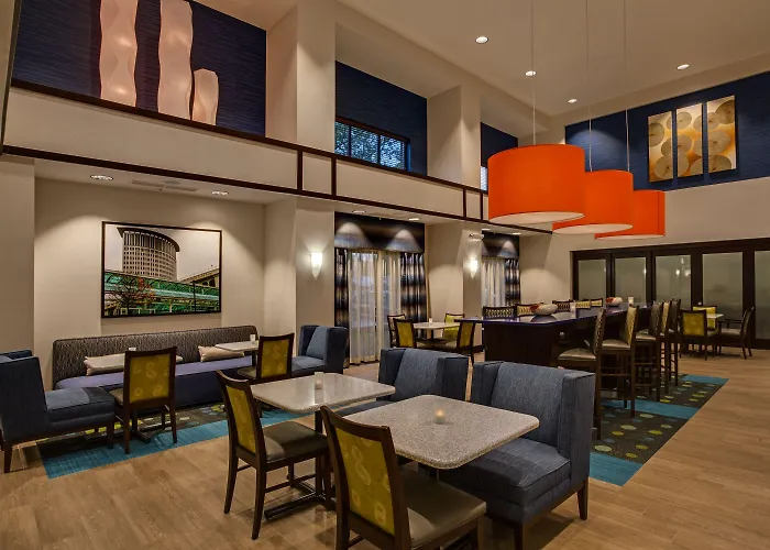 Hampton Inn & Suites - Elyria