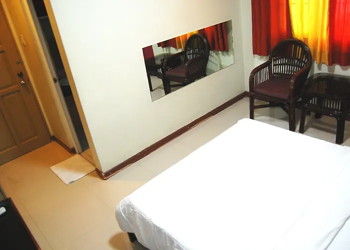 Rumi Apartelle Hotel