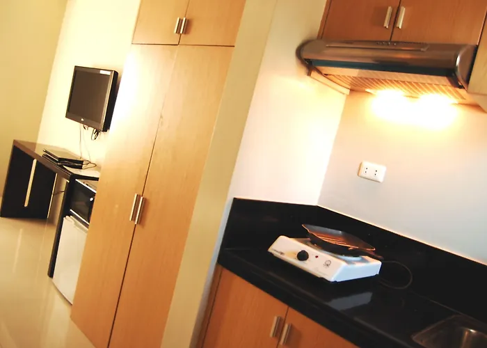 Rumi Apartelle Hotel
