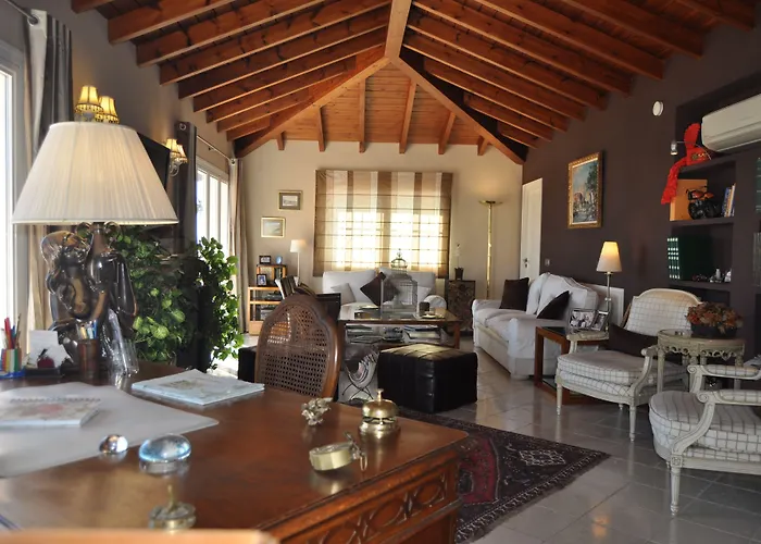 Welcome Inn Nerja Guest House Luxury Bed & Breakfast