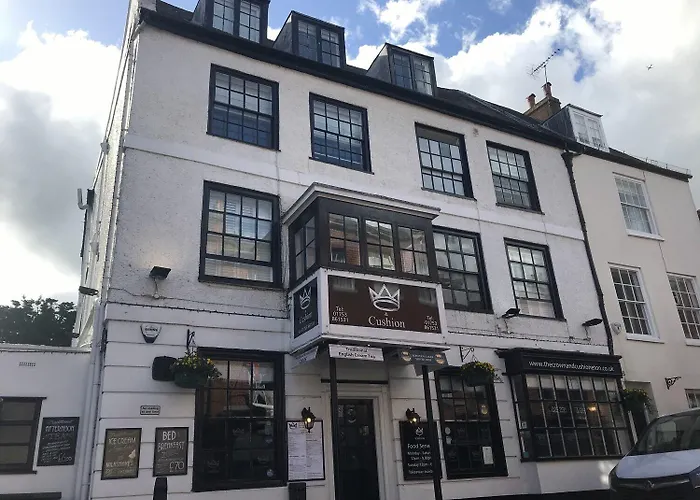 The Crown And Cushion