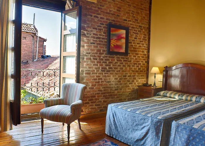 Hotel La Posada Regia