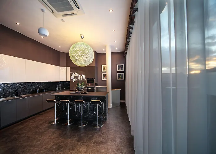 EPIC Apart Hotel - Seel Street