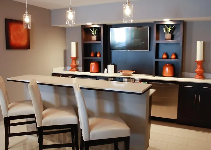 Holiday Inn Hotel & Suites Davenport By Ihg