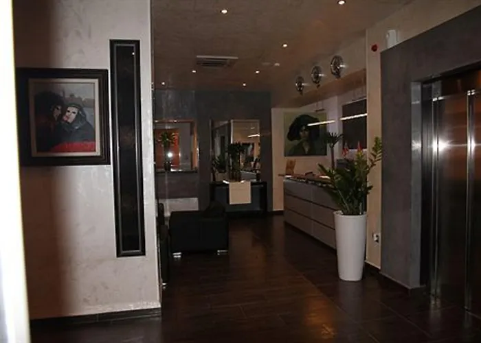 Abc Hotel