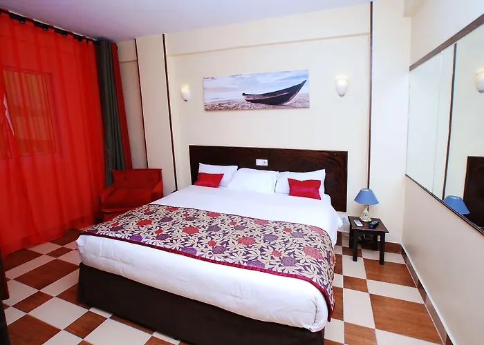 Yaahot Hotel