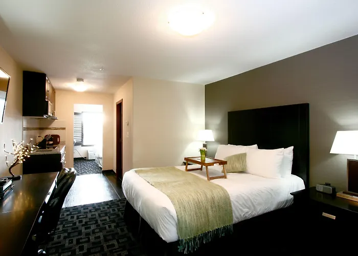 Foxwood Inn & Suites Drayton Valley