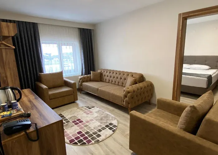 Zuemruet Palas Otel