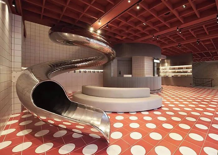 Reddot Hotel