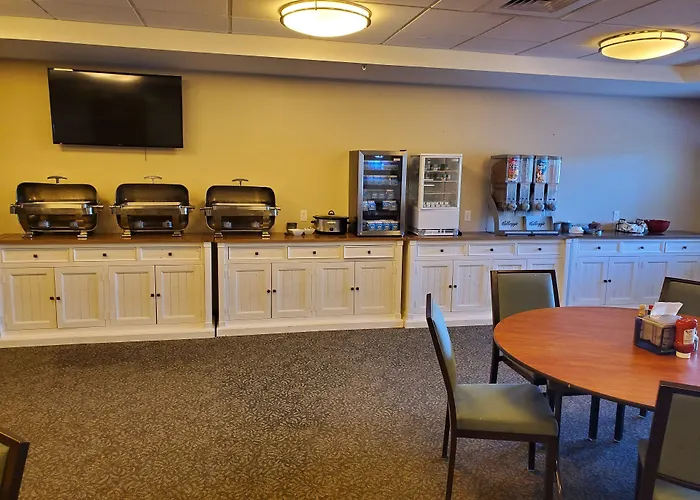 Clarion Hotel & Suites Williston