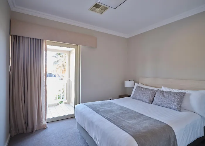 The Marina Hotel - Mindarie