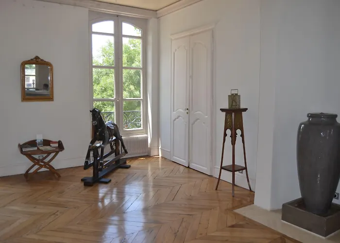 Logis Hotels - Château Saint Marcel
