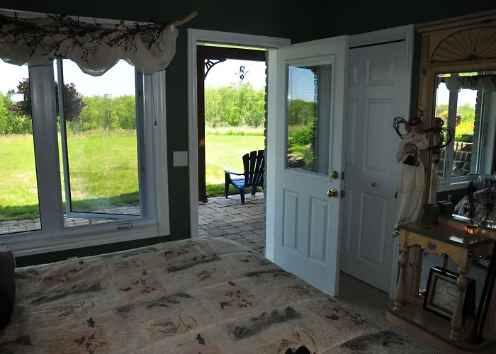 Golden Pathways Retreat B&B