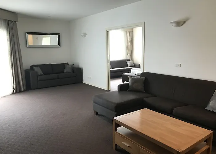 Mornington Hotel