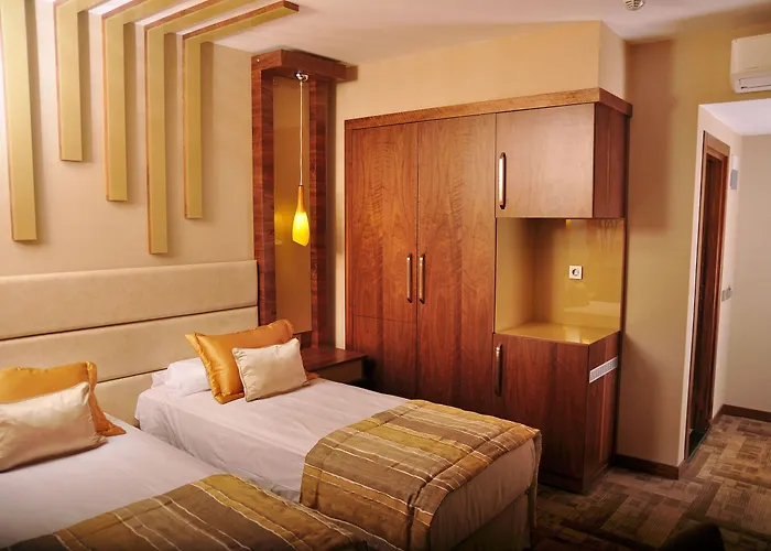 Avin Hotel