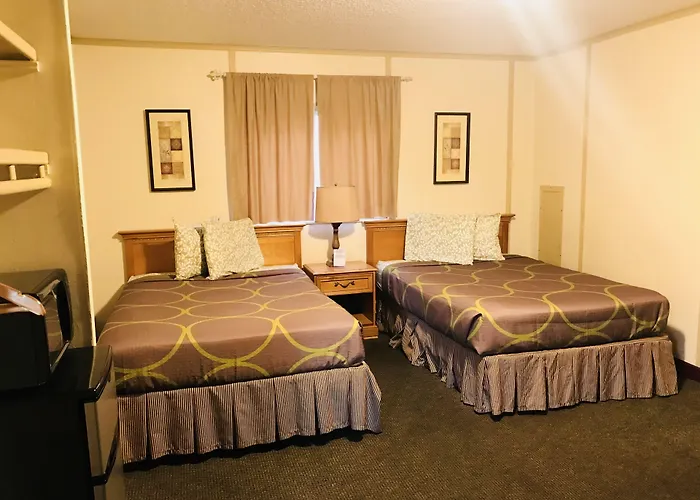 Marinette Inn