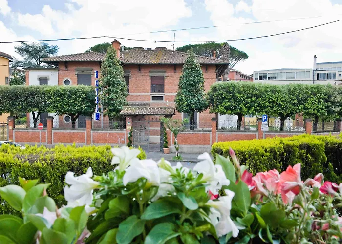Hotel Pisa Tower
