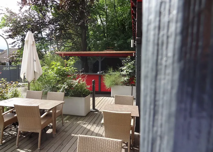 Chez Maman Hotel & Restaurant