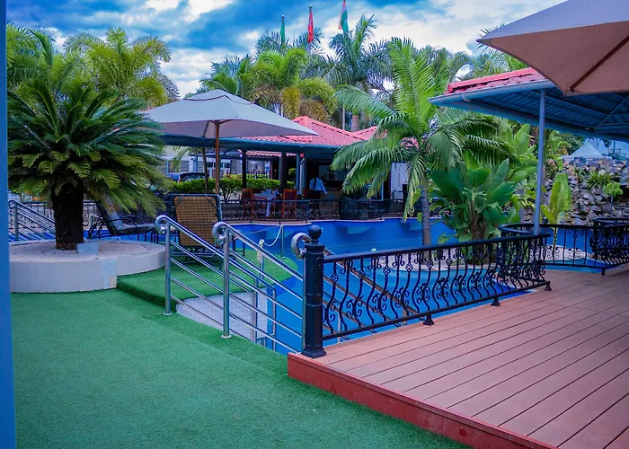 Best Western Plus Paramount Hotel