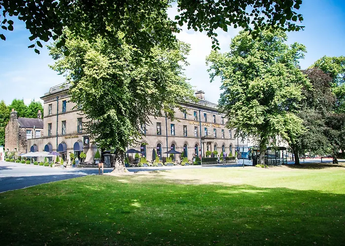 White Hart Hotel & Apartments