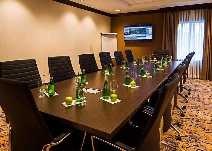 Hampton Inn By Hilton Ottawa Airport