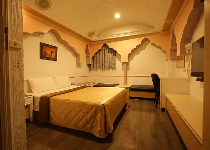 Hua Yue Hotel