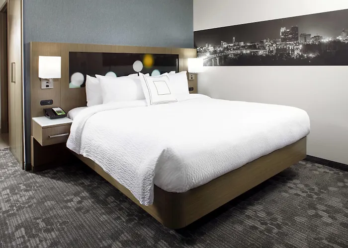 Courtyard By Marriott Akron Downtown