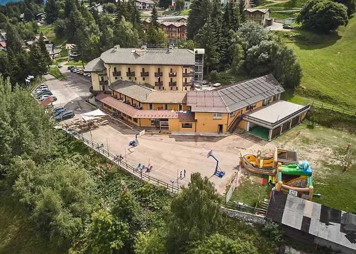 Hotel Dolomiti - Azzurro Club