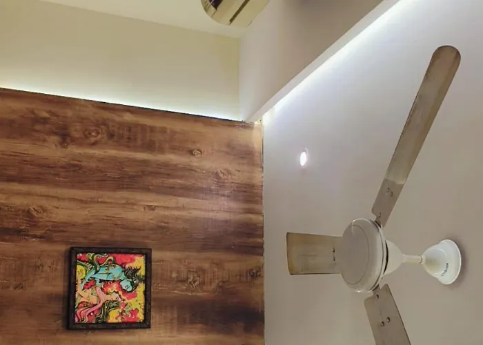 Hotel Suite Inn Residency Near Kokilaben Dhirubhai Ambani Hospital Andheri West Mumbai