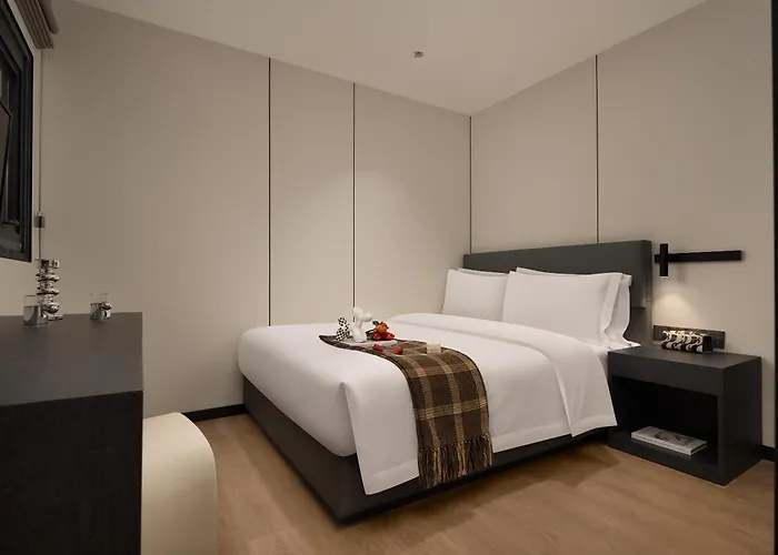 Kw Sky View Hotel -Chongqing Jiefangbei Pedestrian Street Hongyadong Branch