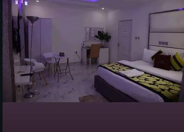 Lushville Hotels&Suites