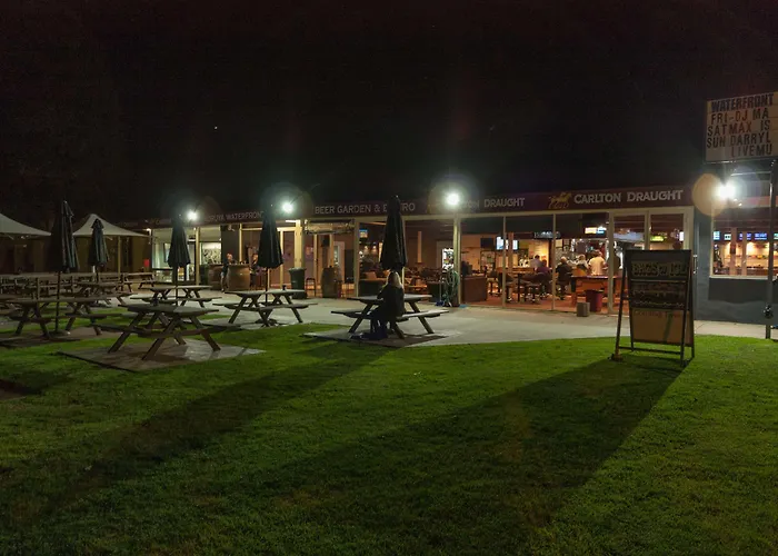 Moruya Waterfront Hotel Motel