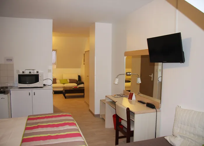 Brit Hotel Cherbourg